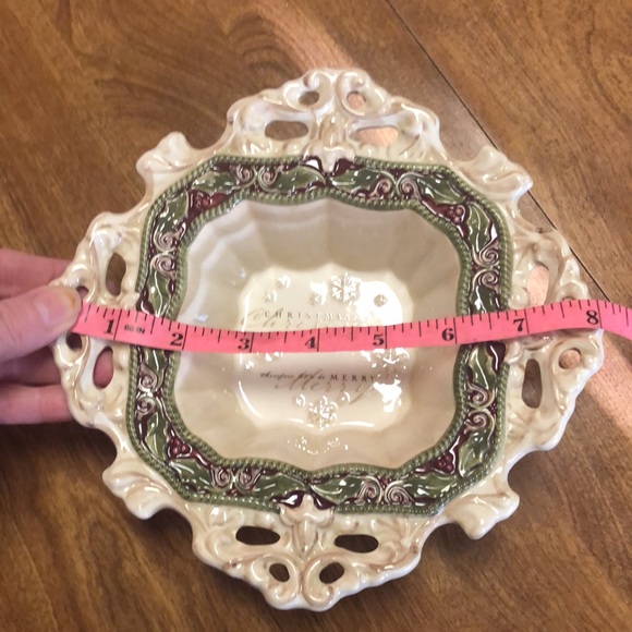 Beautiful Ceramic Christmas Dish - Picture 11 of 17